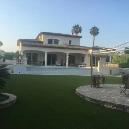 Avec Piscine, 3 Chambres Villa