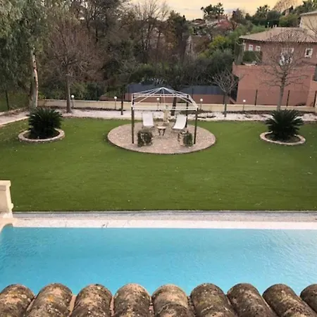 Villa Avec Piscine, 3 Chambres