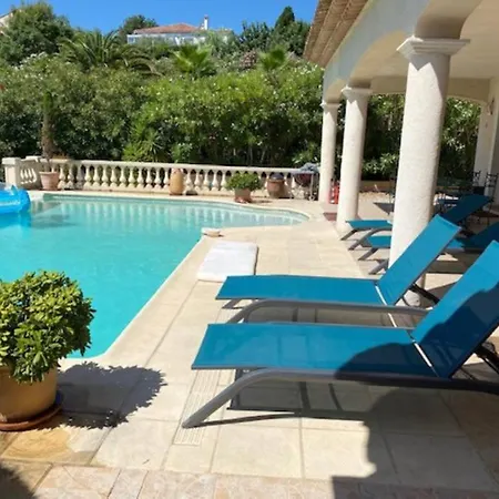 Avec Piscine, 3 Chambres * Antibes