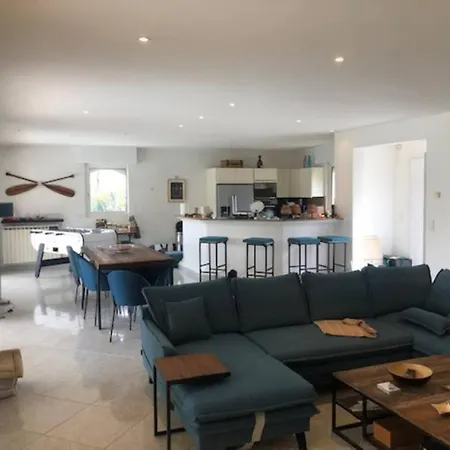 Avec Piscine, 3 Chambres Villa *