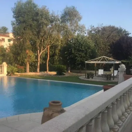 Villa Avec Piscine, 3 Chambres Antibes