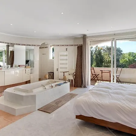 Avec Piscine, 3 Chambres Villa Antibes